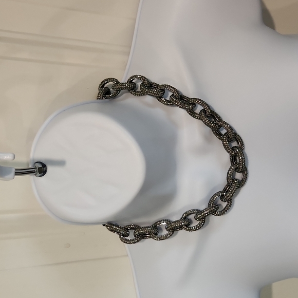 SHAY Jumbo Crystal Chain Link Collar Necklace - Picture 4 of 8